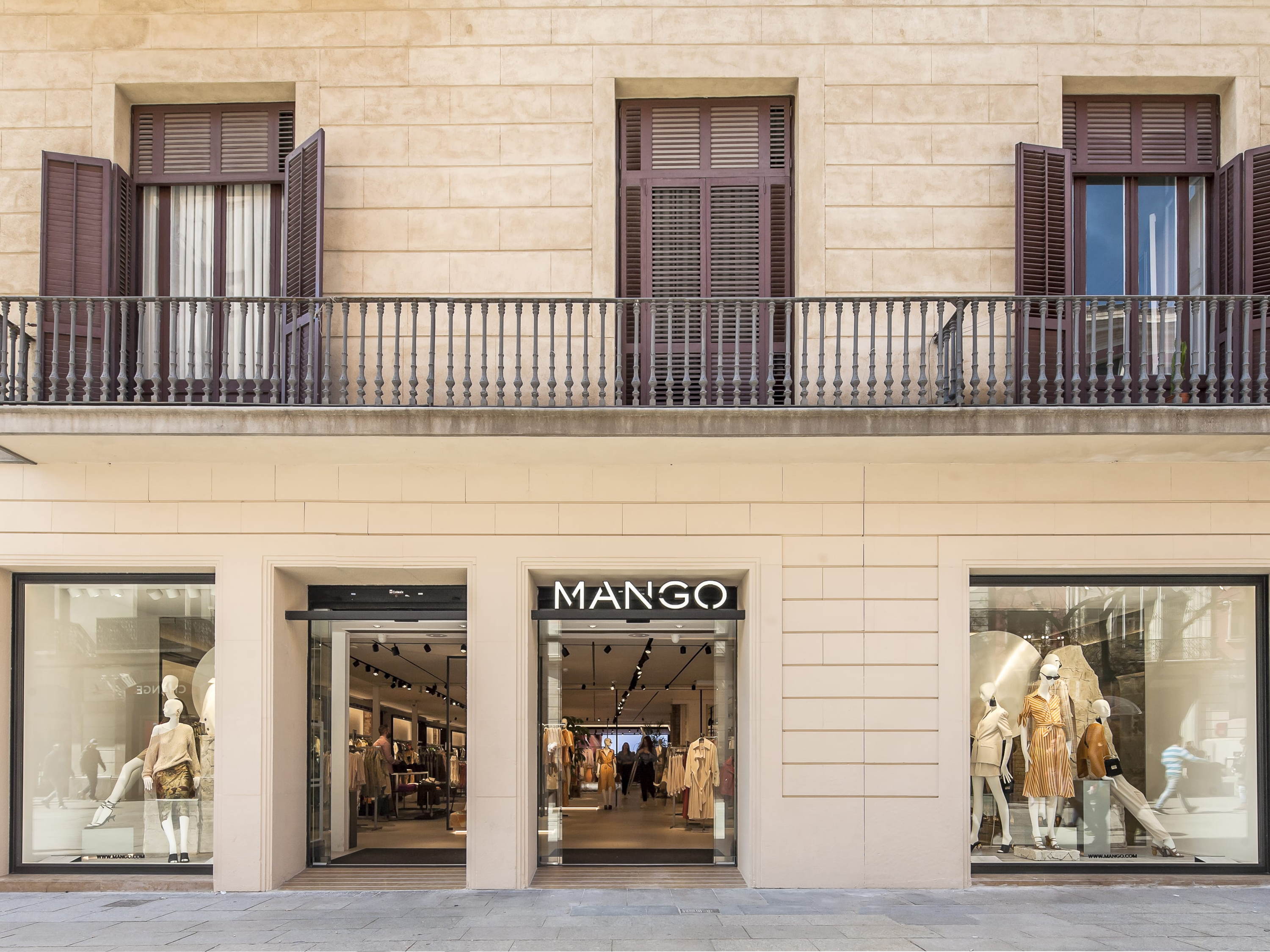 A TRAVÉS DE LA TECNOLOGÍA, MANGO CONTROLA EL CUMPLIMIENTO DE LAS MEDIDAS DE SALUD Y SEGURIDAD POR COVID-19 EN SUS CENTROS DE PRODUCCIÓN DE TODO EL MUNDO