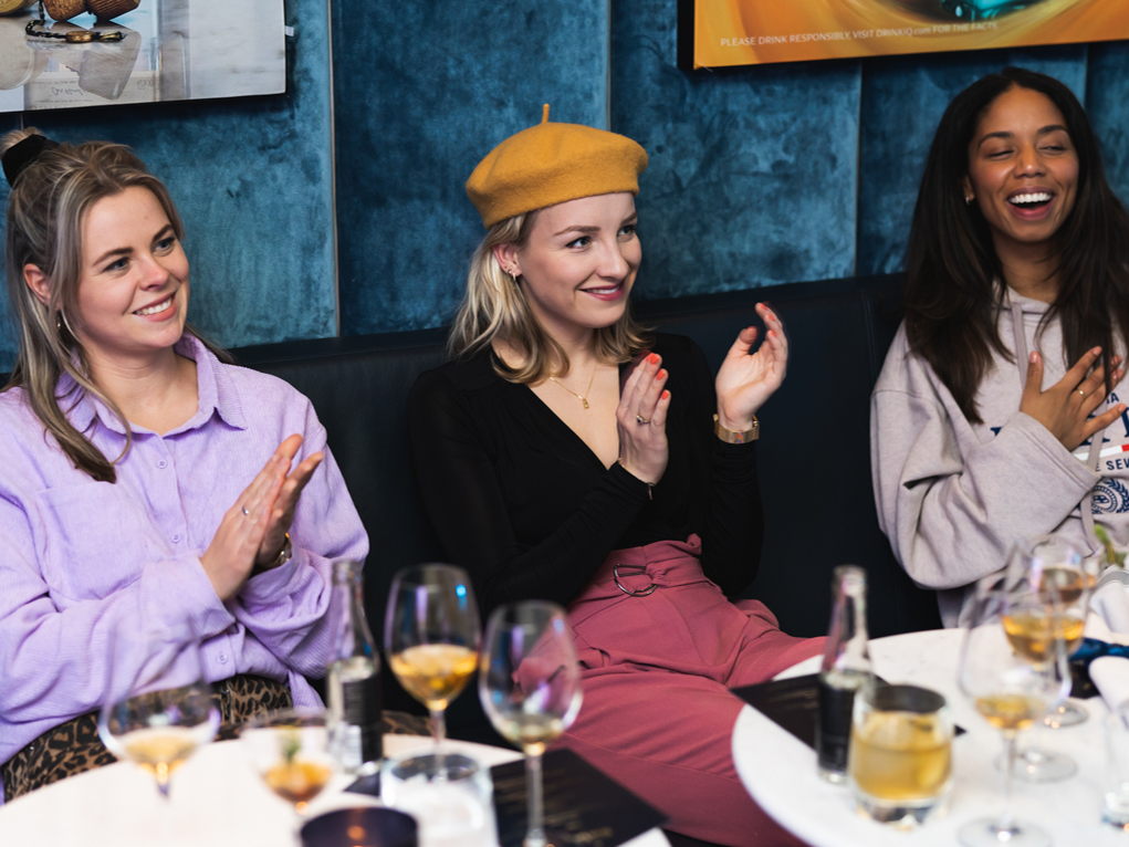 Ontdek de Johnnie Walker Blue Label Bothy, een intieme whisky & dining ervaring met slechts 8 plekken per sessie