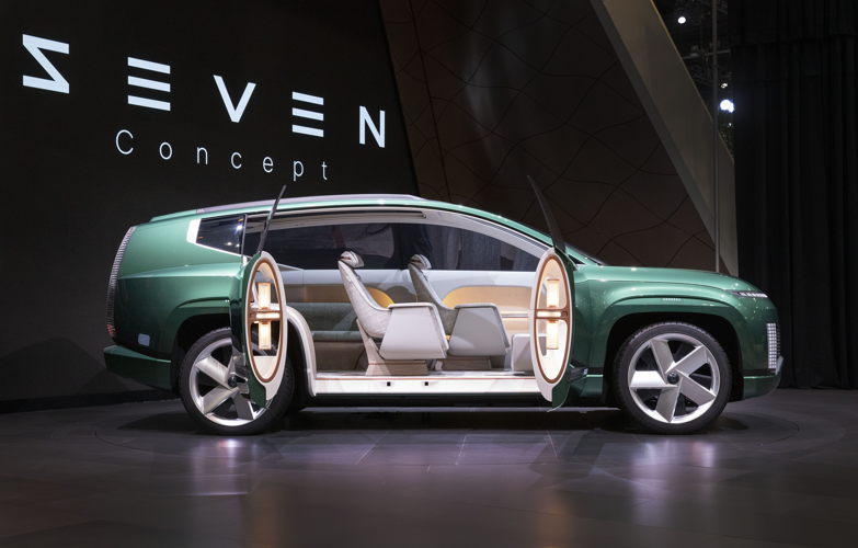 Live photos taken at AutoMobility LA 2021
