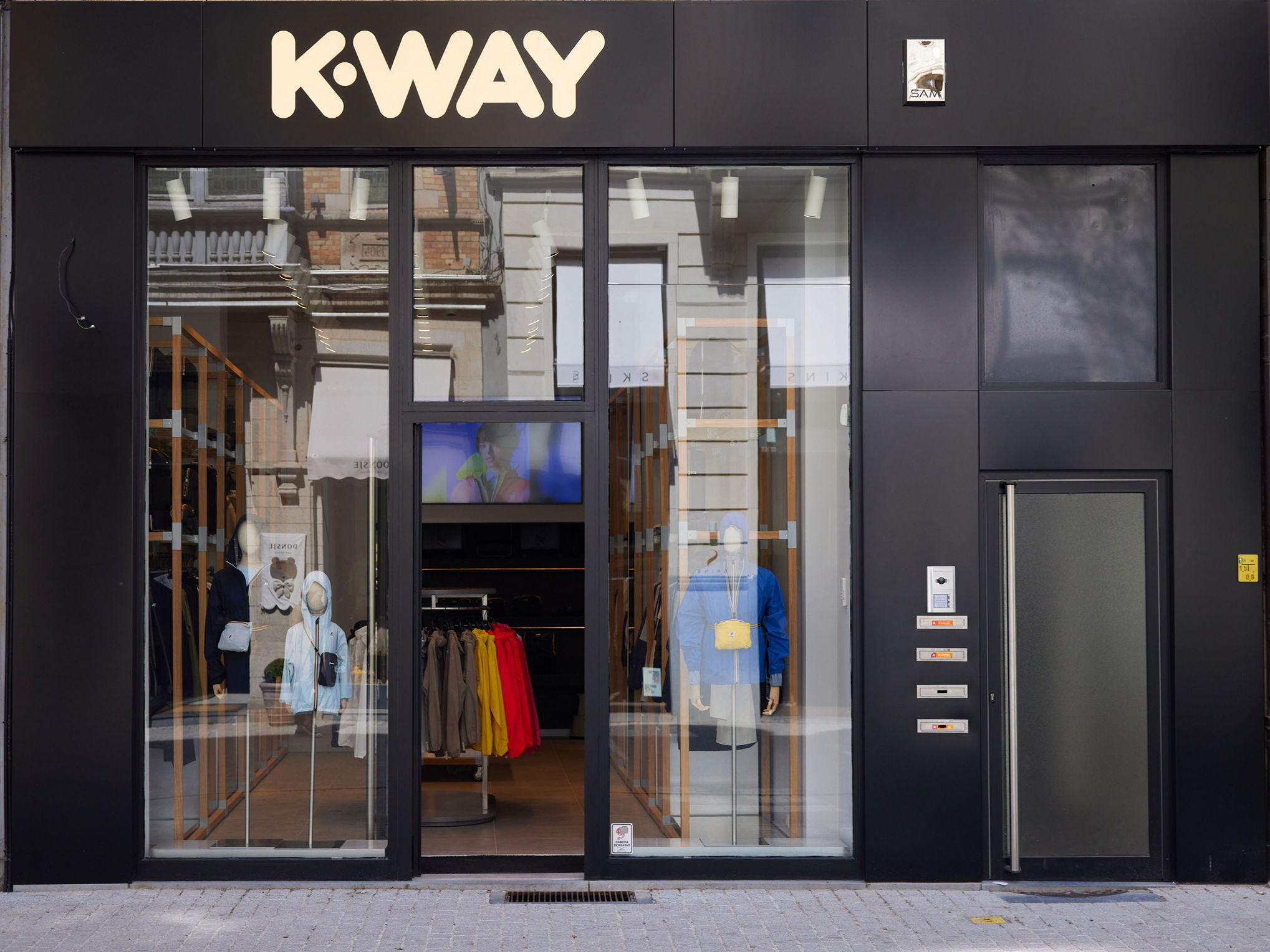 PERSBERICHT: K-WAY® OPENT FLAGSHIP STORE IN HARTJE ANTWERPEN