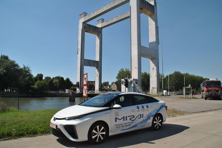 Toyota Mirai 2015