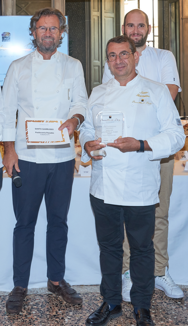 Il pasticcere Santo Giarrusso di Catania vince il premio speciale Miglior Lievitato al Cubo all’undicesima edizione di Panettone Day