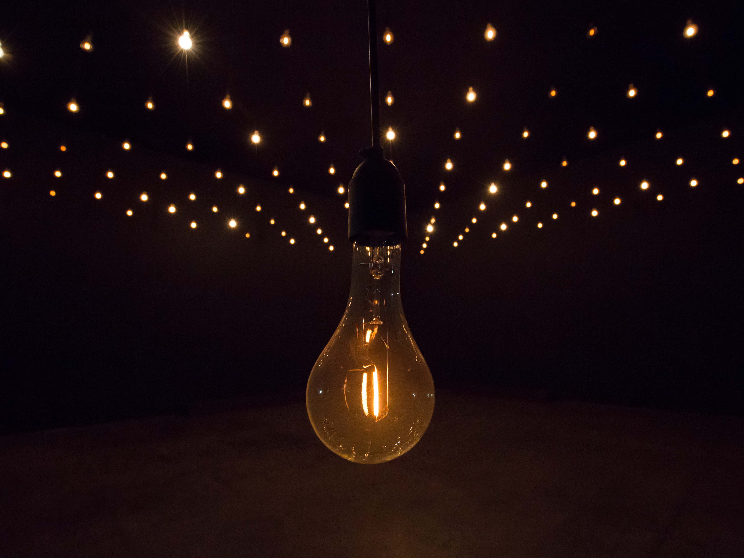< Arte Abierto > inaugura Espacio Arte Abierto con la exhibición Latidos del artista mexicano Rafael Lozano-Hemmer