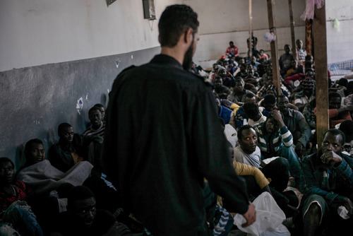 Libia: La violencia continuada contra refugiados y migrantes fuerza a MSF a suspender las actividades en dos centros de detención de Trípoli