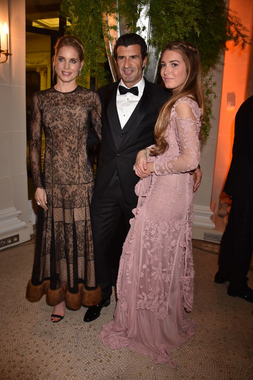 Daniela Figo (in Gaultier Paris and jewelry by Payal New York) and her parents Helene Svedin and Luis Figo, Photo by Jean Luce Huré