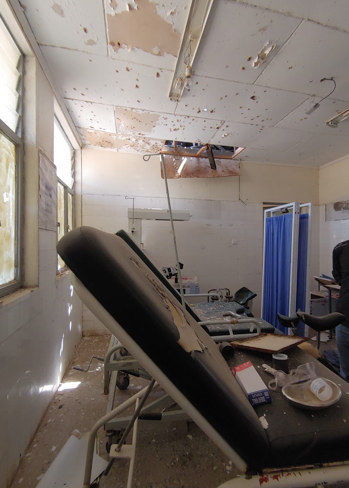Attacks on healthcare in Tigray, Ethiopia
A rocket impacted against the delivery room at the Sebeya health centre, in east Tigray, destroying it. Photographer: MSF
Attacks on healthcare in Tigray, Ethiopia
A rocket impacted against the delivery room at the Sebeya health centre, in east Tigray, destroying it. Photographer: MSF