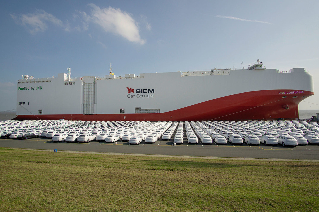 Mise en service du premier cargo alimenté au LNG à faibles émissions pour le Groupe Volkswagen (traduction)
