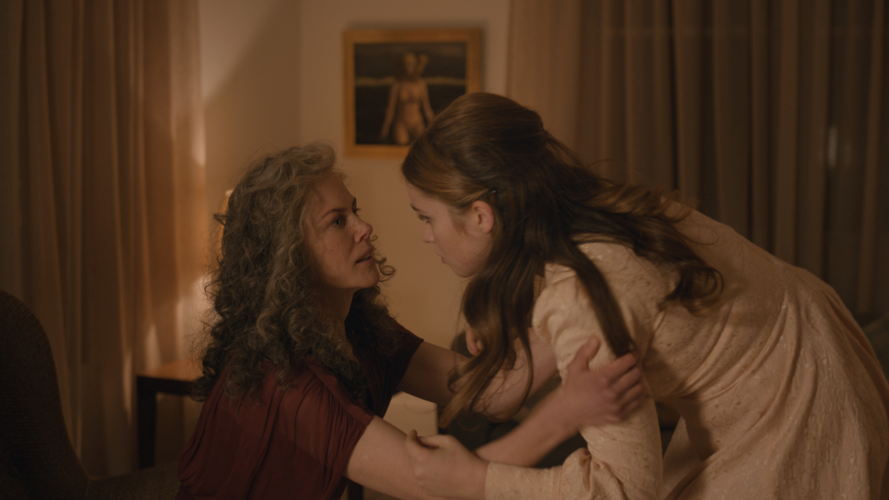 Top of the Lake 2: Nicole Kidman en Alice Englert - (c) See-Saw Films