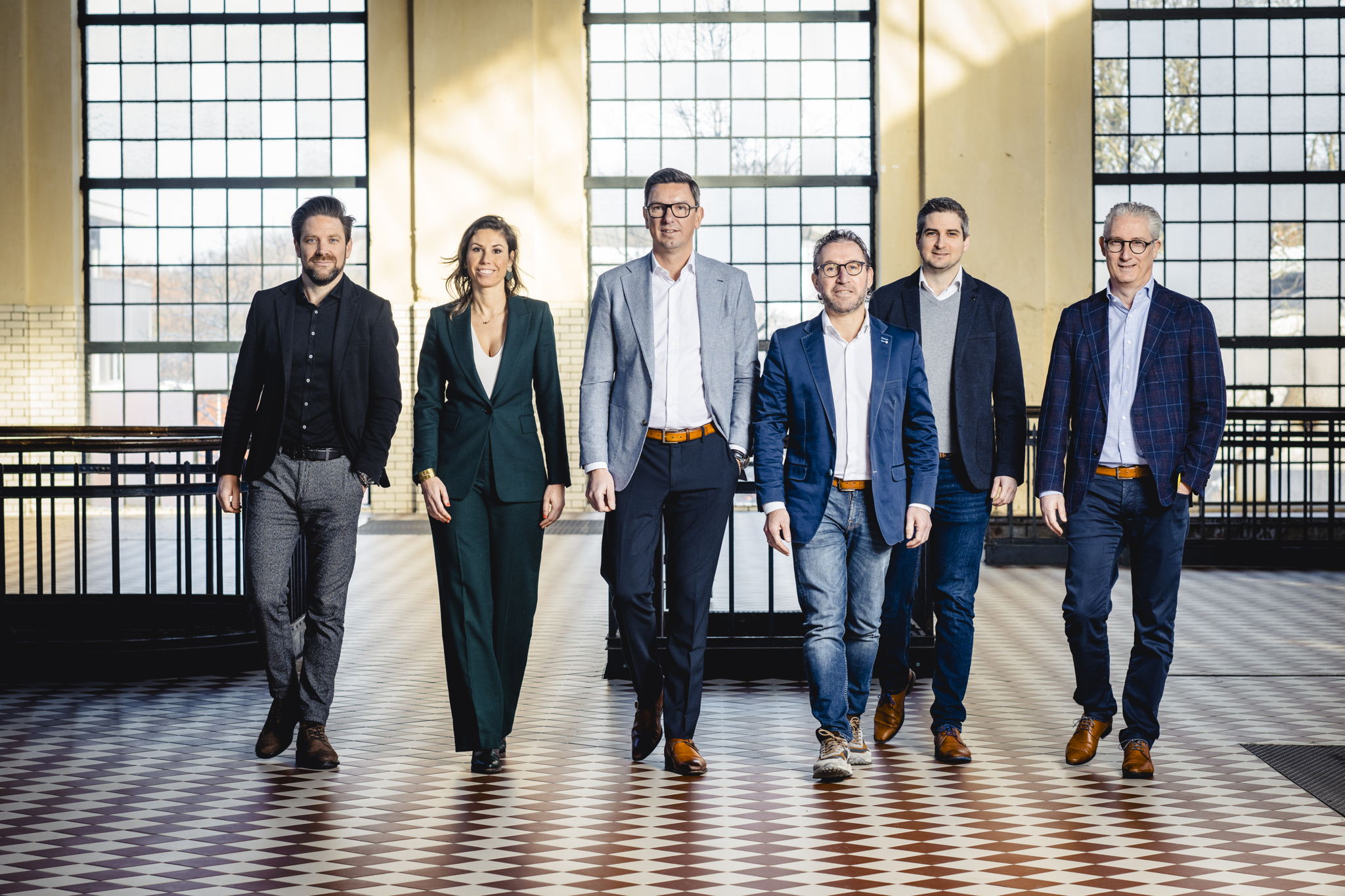 v.l.n.r.: Joris Janssen, Joke Christoffels, Roel Druyts, Filip Colson, Bart Siodlak, Jurgen Nelissen v.l.n.r.: Joris Janssen, Joke Christoffels, Roel Druyts, Filip Colson, Bart Siodlak, Jurgen Nelissen