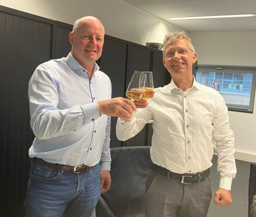 Lode De Boe, CEO Sticomax en Gerard Vink, CEO en overlater ViwateQ