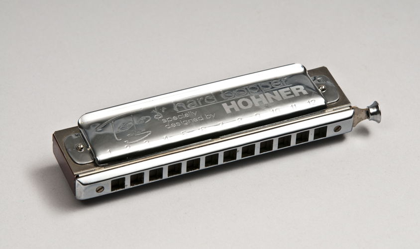 Hard bopper harmonica met signatuur van Toots, Hohner © KBR