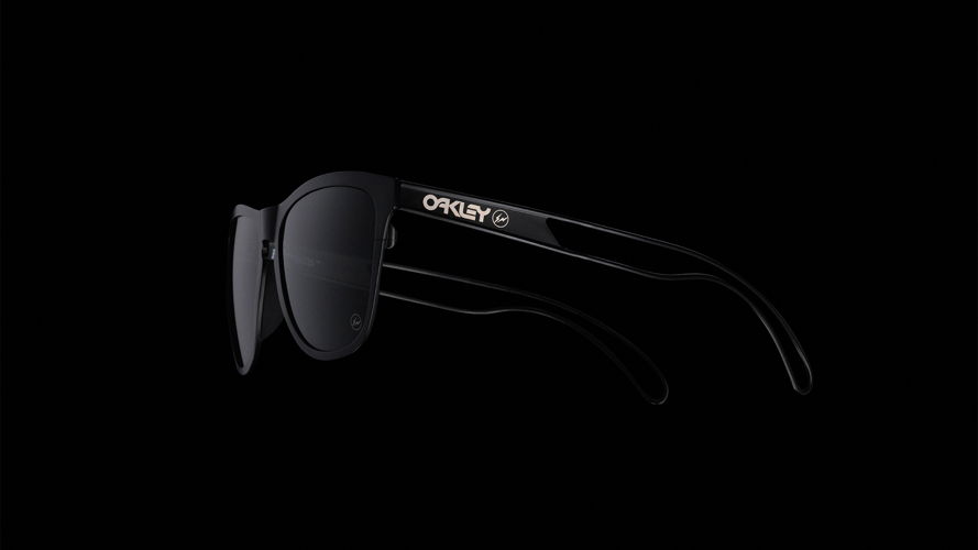 DROP 1 - OAKLEY x FRAGMENT COLLECTION FROGSKINS TI (1)