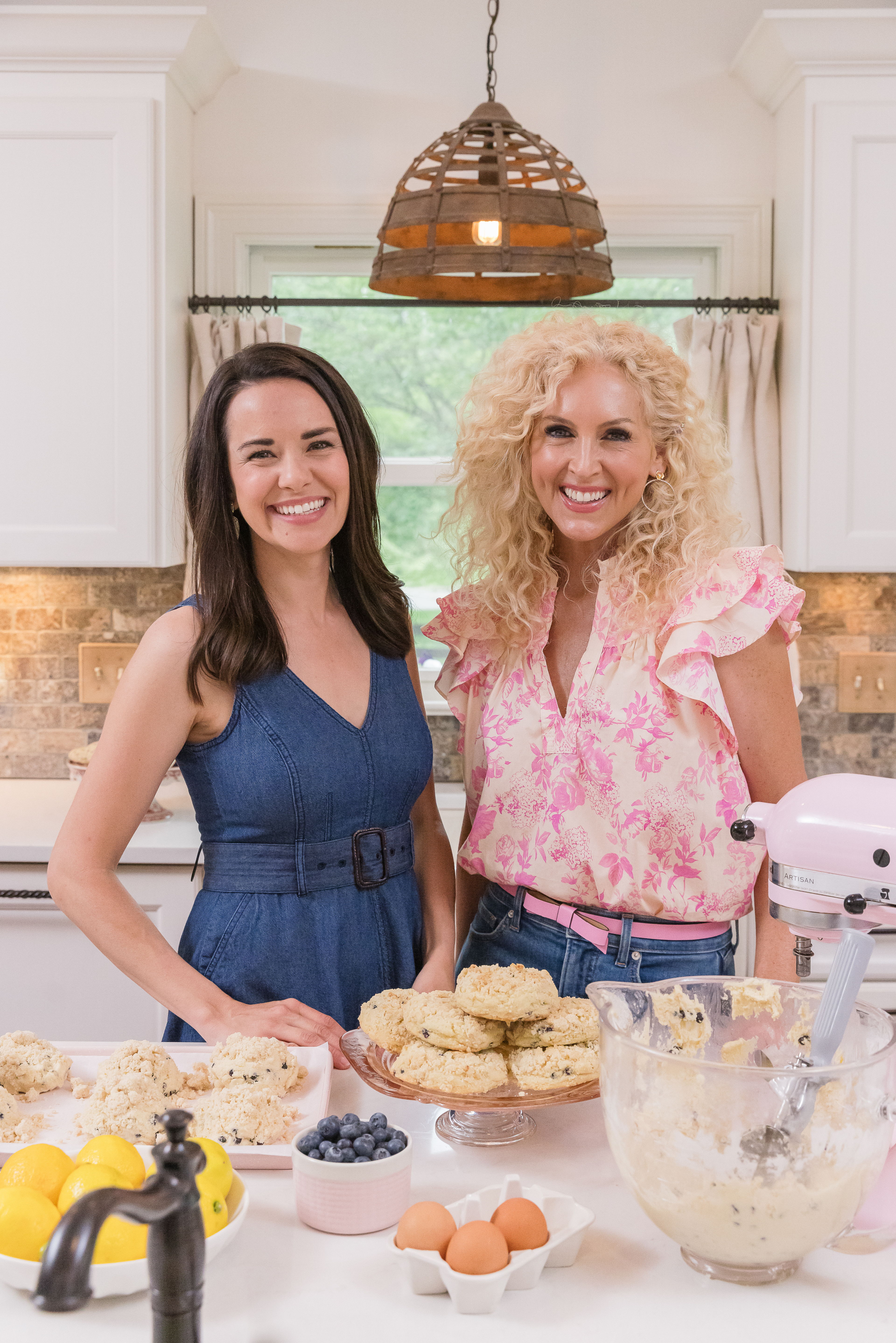 Whitney’s Cookies Brings Back Popular Cookie Collaboration with Little Big Town’s Kimberly Schlapman 