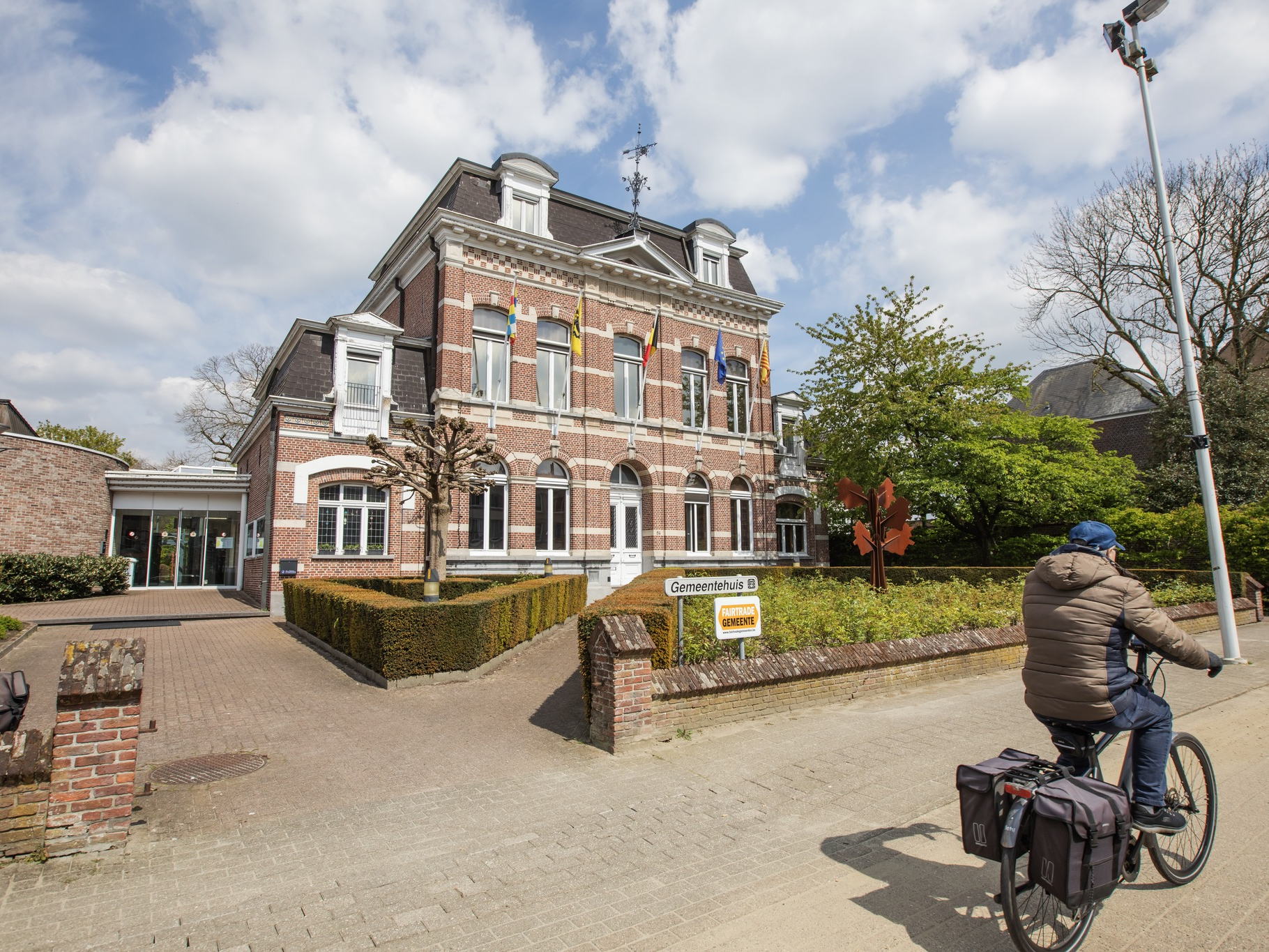 Persuitnodiging: installatievergadering districtsraad en districtscollege Borsbeek op maandag 6 januari