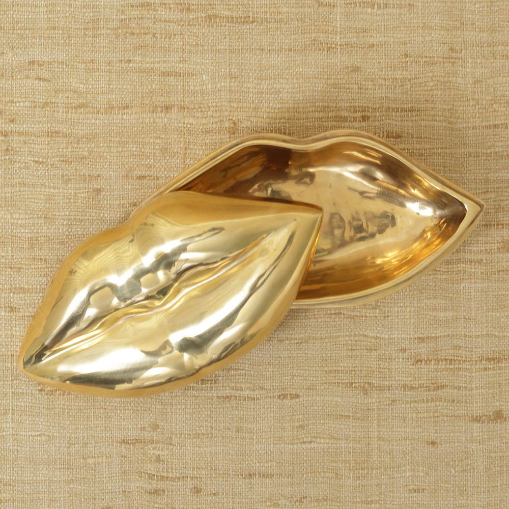 Kiss Box, $895