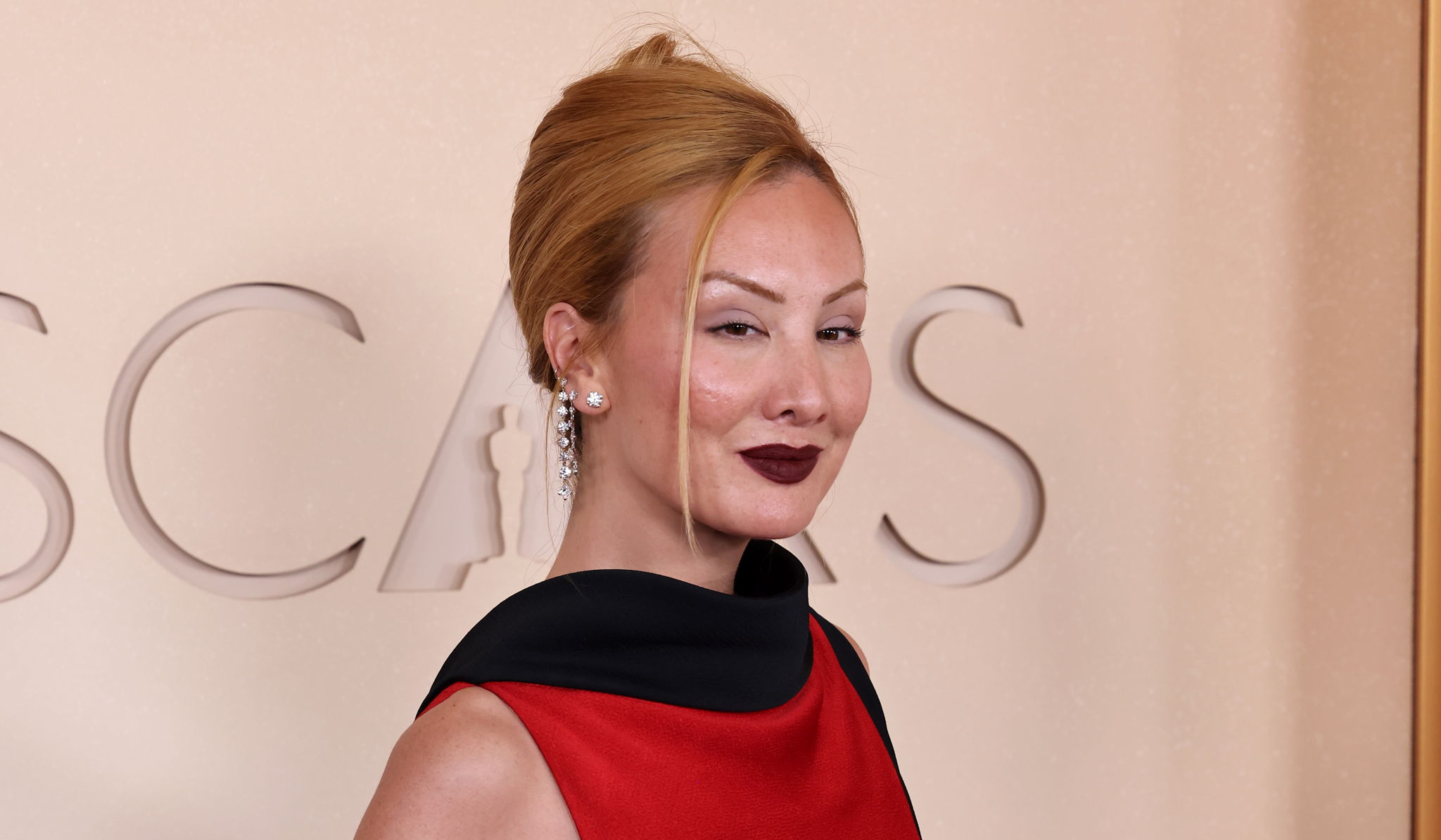 LA NOMINADA AL OSCAR MIYAKO BELLIZZI Y ODESSA A'ZION PORTAN JOYERÍA PERSONALIZADA DE DIAMANTES CULTIVADOS EN LABORATORIO DE PANDORA EN LA 98ª EDICIÓN DE LOS PREMIOS DE LA ACADEMIA 