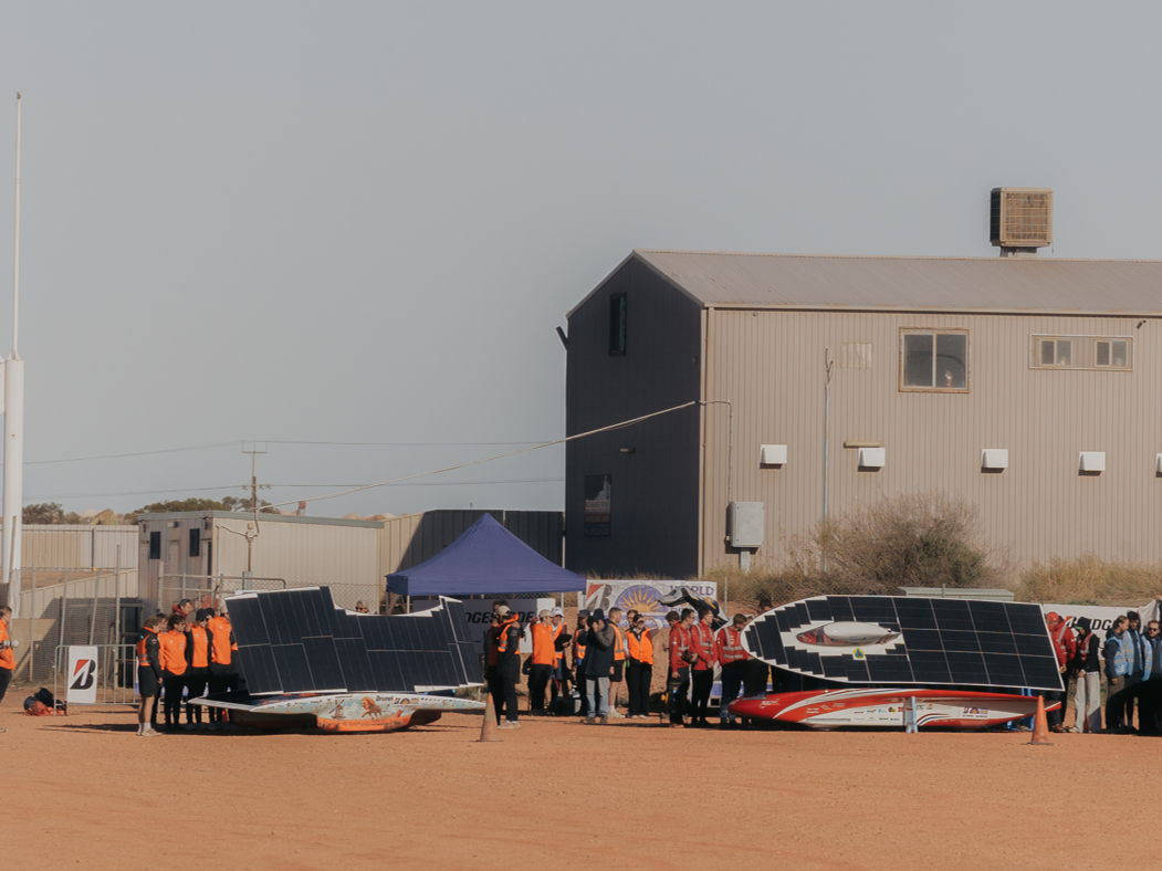 Un dénouement palpitant en vue : l’équipe belge Solar Team deuxième à la veille de la dernière ligne droite du championnat du monde des voitures solaires
