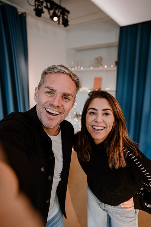 Peter Van de Veire en Kim Van Oncen – © VRT