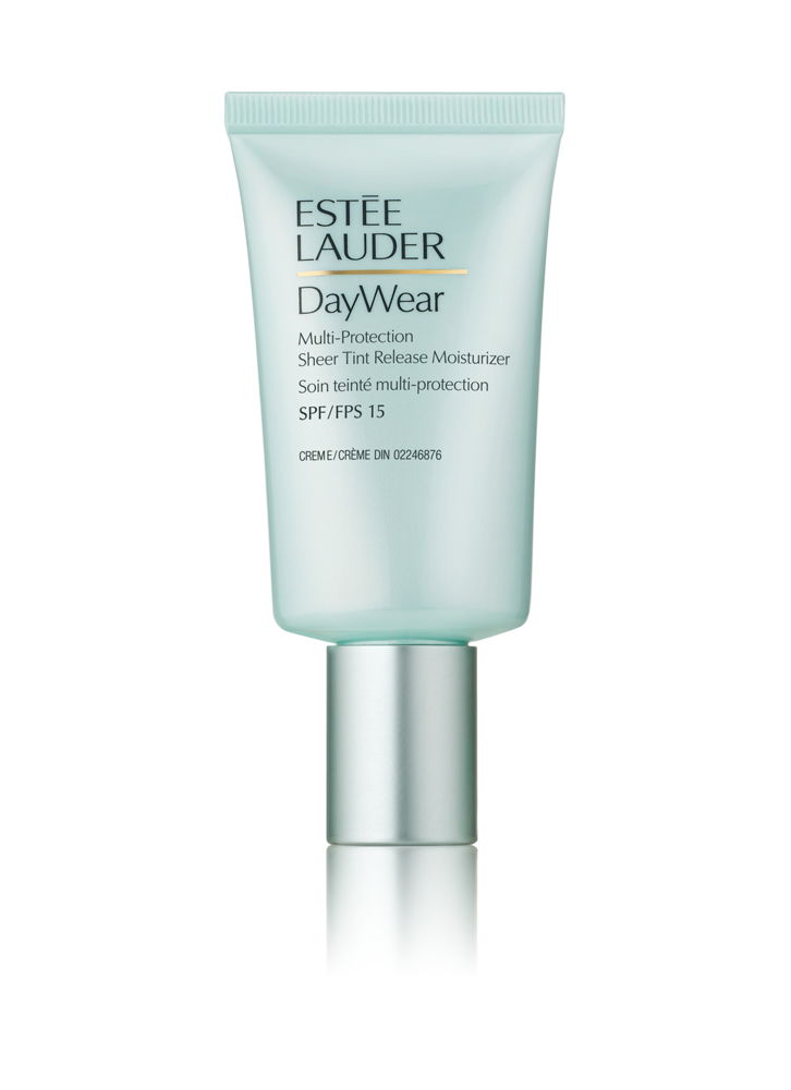 DayWear WKEM01_CA_2048x2819_ recommended retail price €19,00 – 15 ML