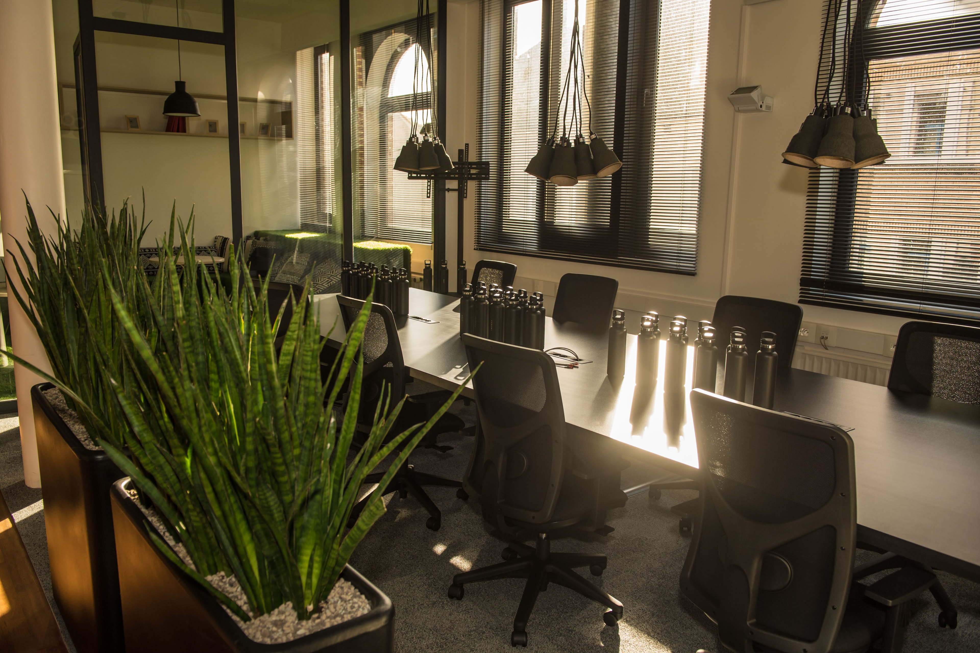 En plein essor, l’agence digitale Design is Dead s’installe à Bruxelles