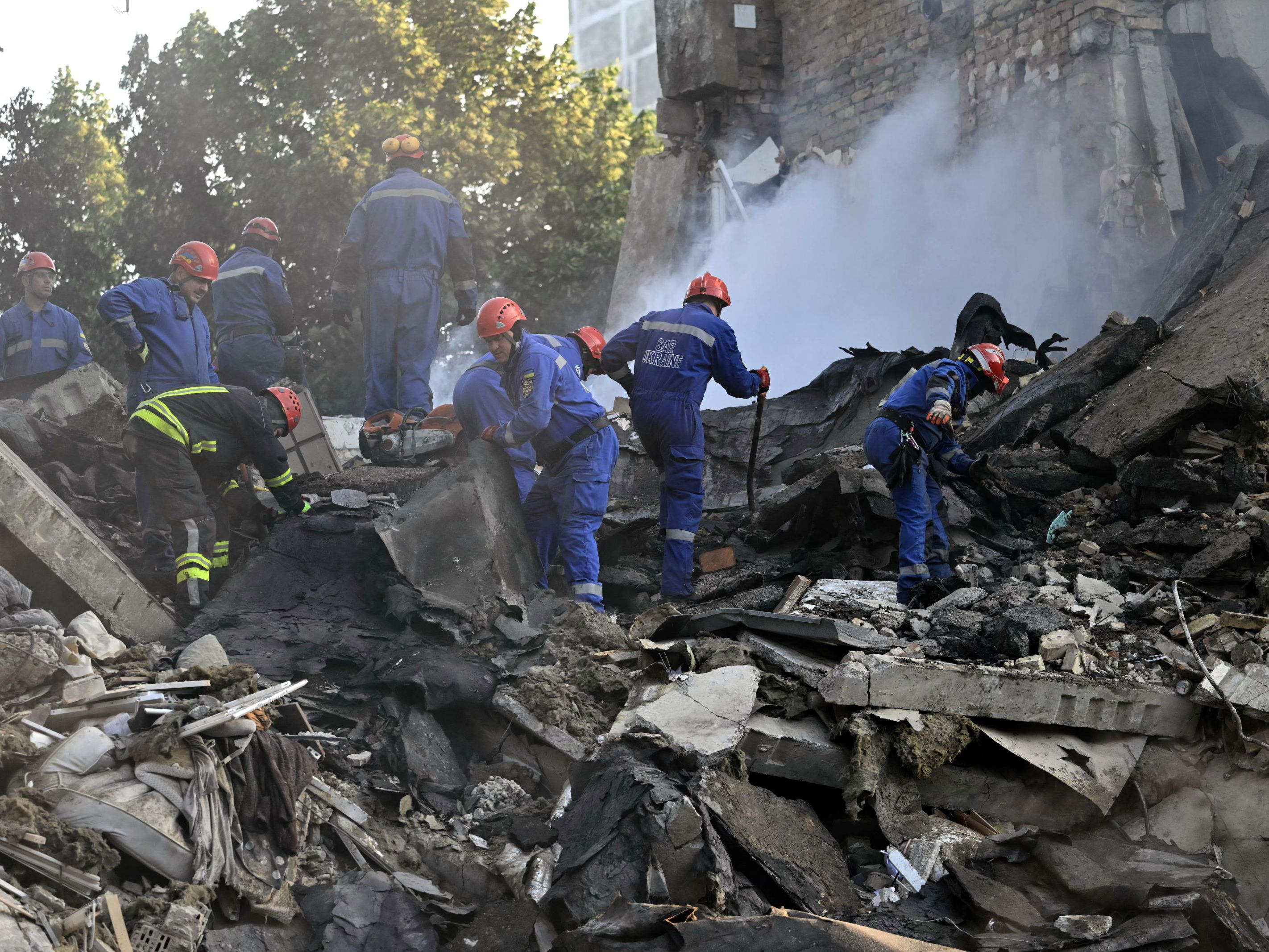 At least 15 people killed in 'horrific' Russian attack on Kyiv