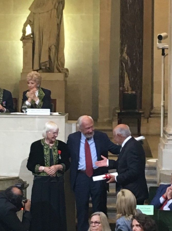 Le mercredi 5 juin 2019, le professeur Pedro Brugada et le professeur Peter Schwartz (Istituto Auxologico Italiano) ont reçu le Grand Prix scientifique lors d’une cérémonie organisée à l’Institut de France à Paris.