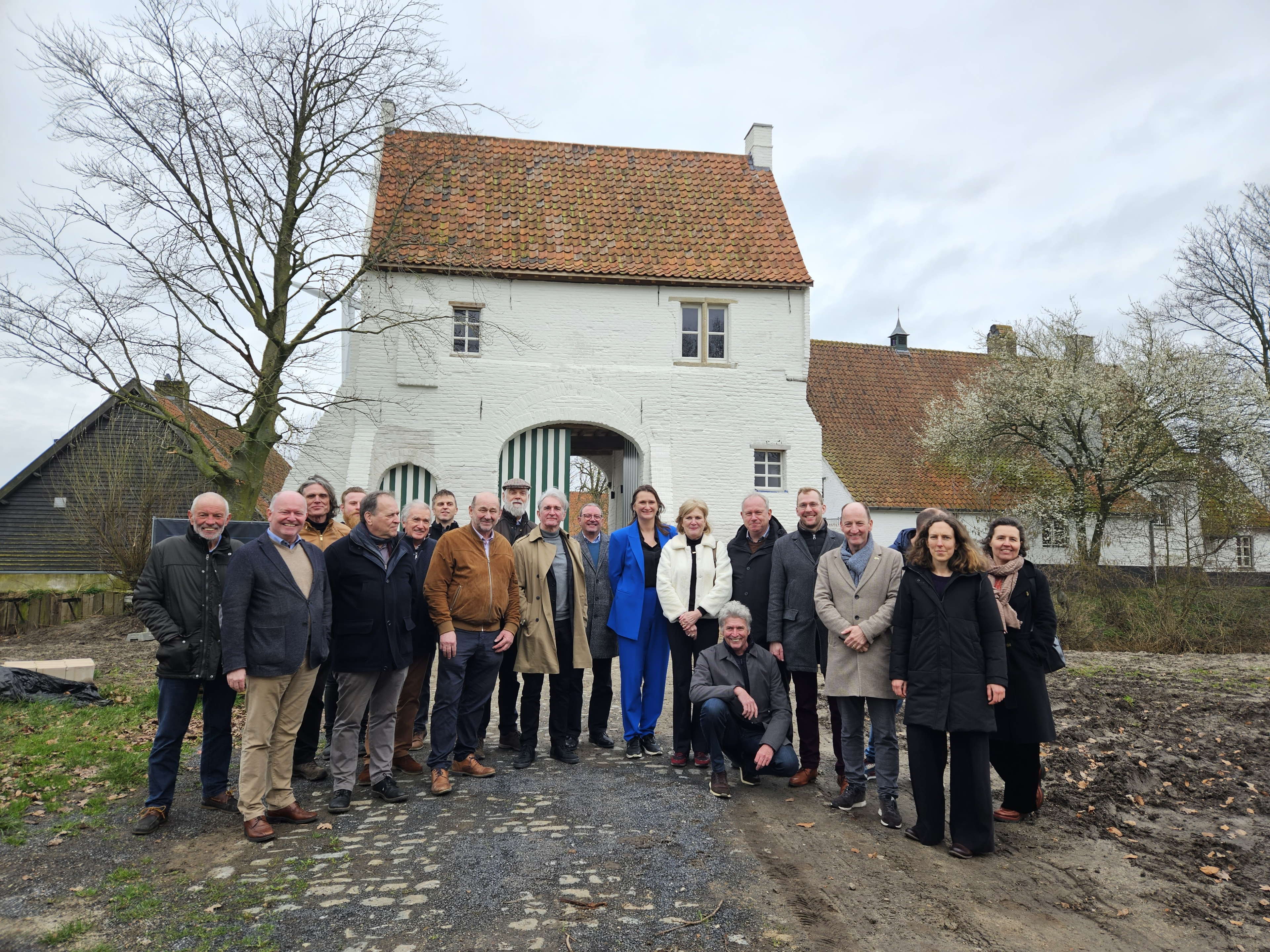 Restauratie 13de eeuws poortgebouw Huysmanhoeve zo goed als klaar