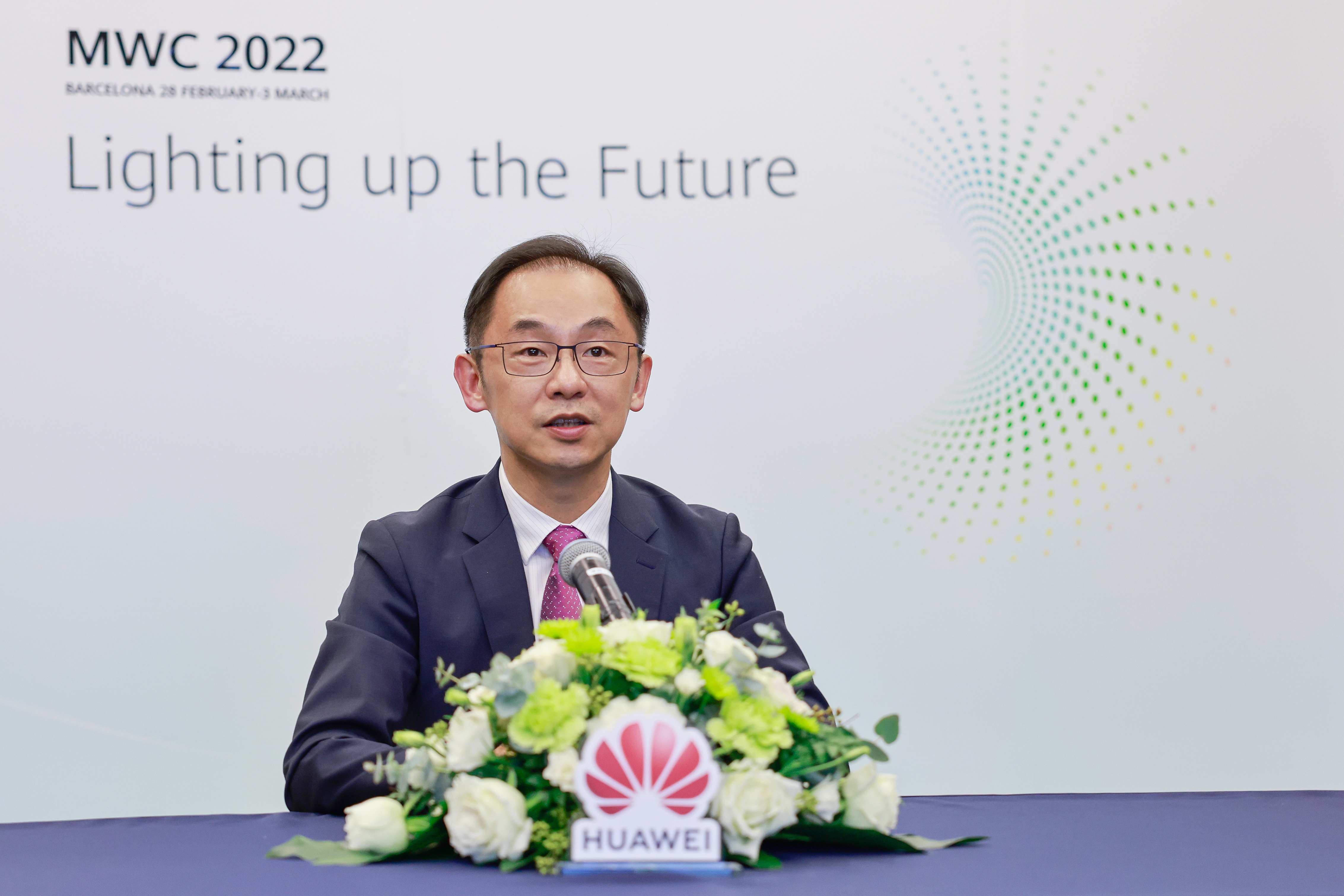 Ryan Ding, Director Ejecutivo y Presidente del Carrier BG de Huawei Ryan Ding, Director Ejecutivo y Presidente del Carrier BG de Huawei