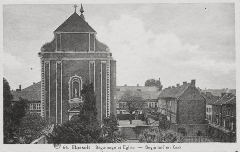 Lukas Claessens.
Ansichtkaart Begijnhofkerk Hasselt voor 1945