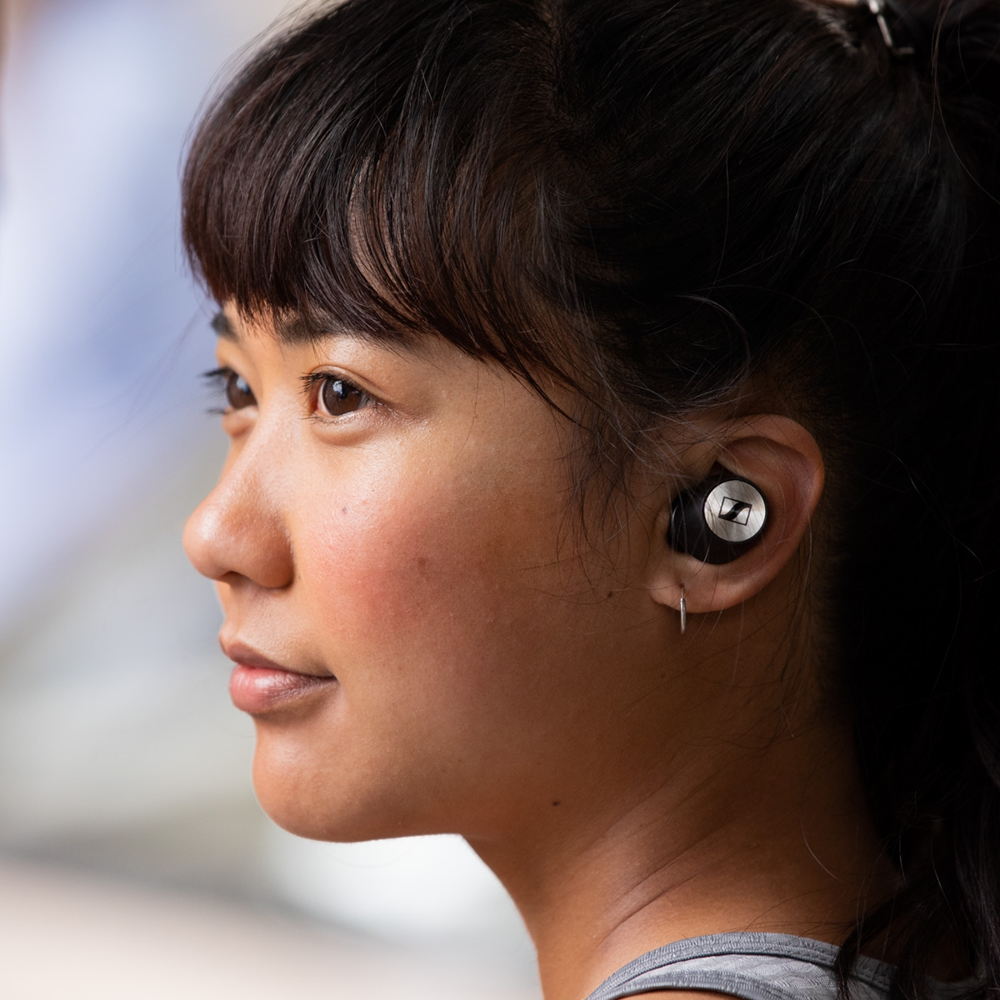 MOMENTUM True Wireless