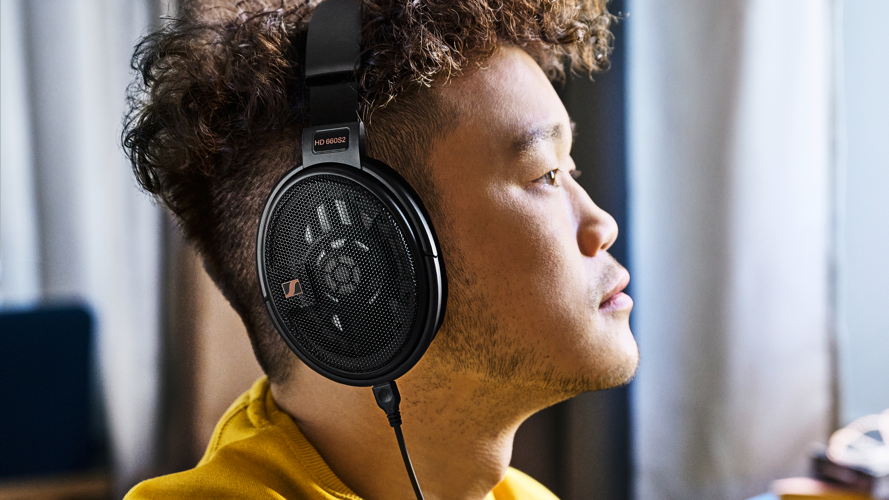 Sennheiser HD 660S2: Emotive Bass and Powerful Range –