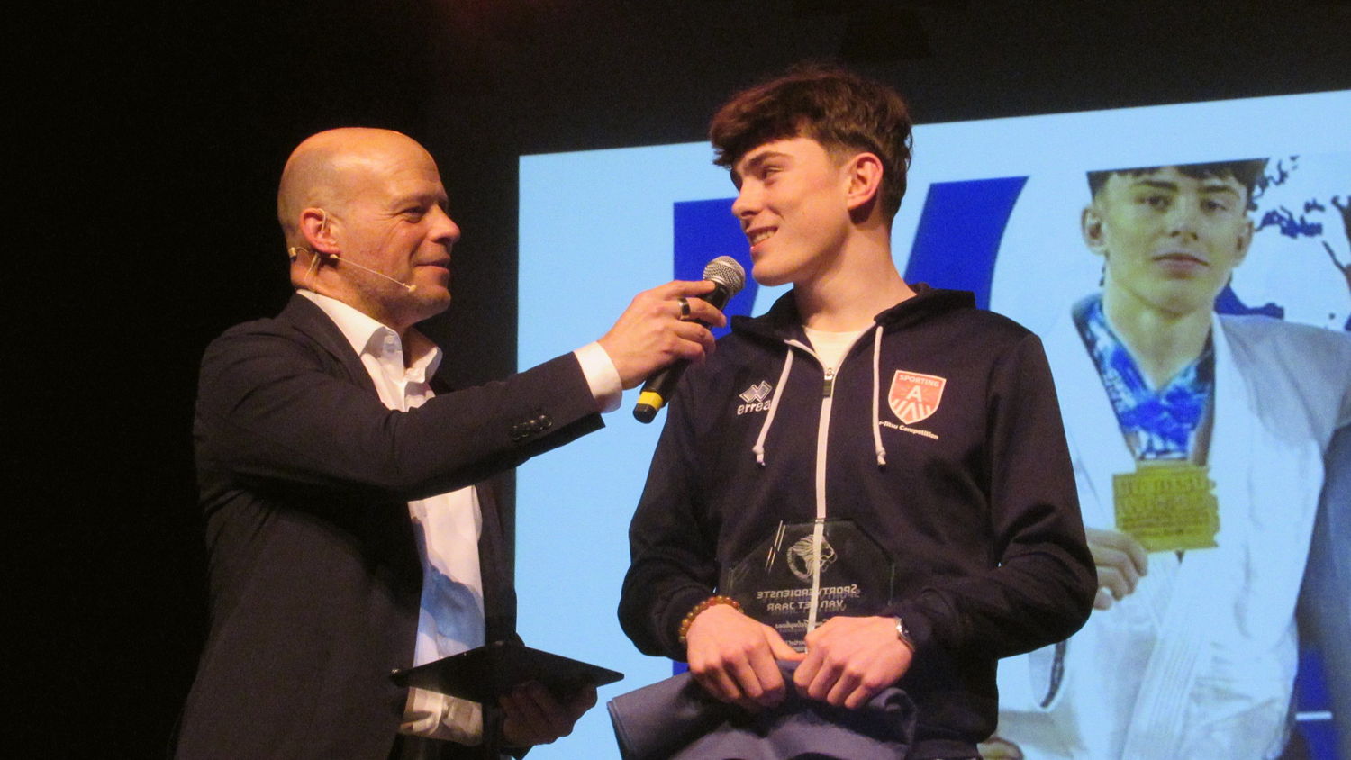 Sem Geluykens van jiu-jitsuclub Fighting Lions werd wereldkampioen bij de U16 en kreeg daarvoor de Trofee voor Sportverdienste.