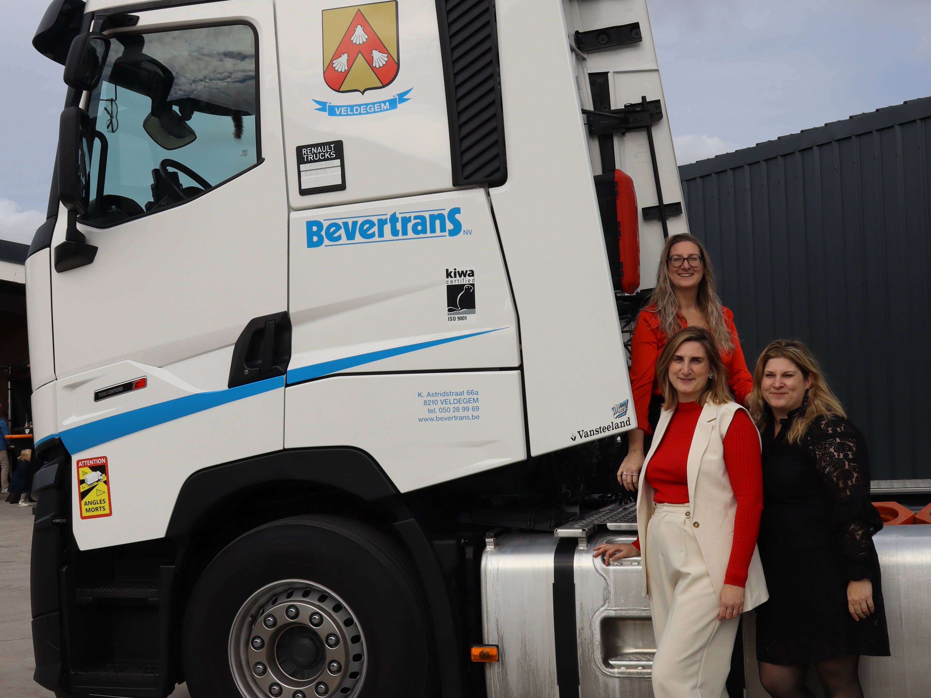 Bevertrans fête ses 30 ans avec l'ouverture d'un nouveau site à Zedelgem