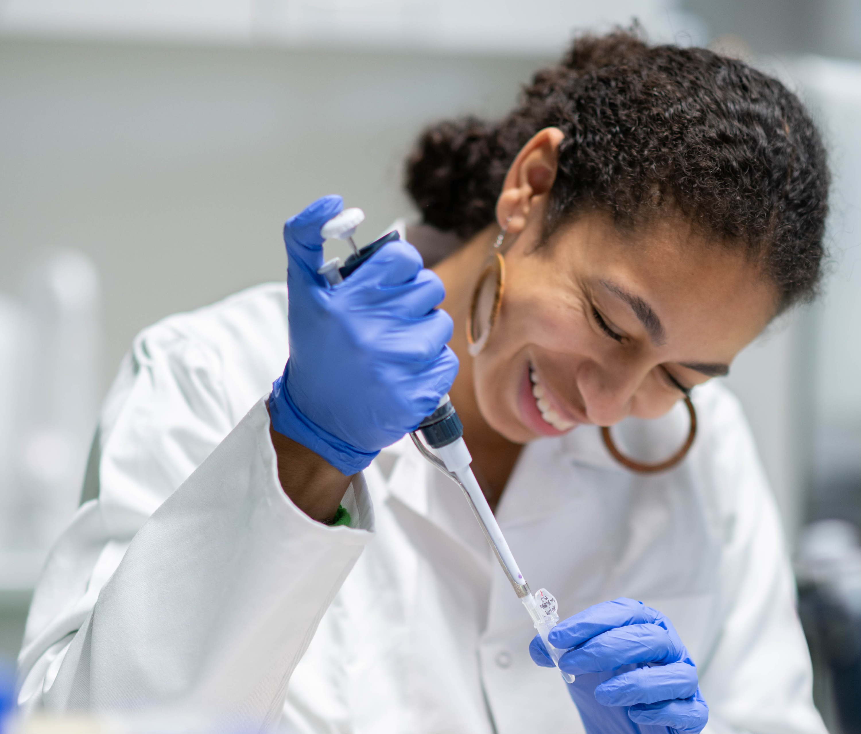 Cracking the code of ALS: How VIB researchers are leading the way