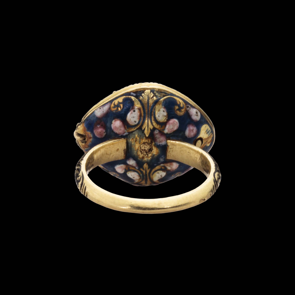 Golden cluster ring with diamonds and miniature portrait, copyright: Les Enluminures Ltd.
