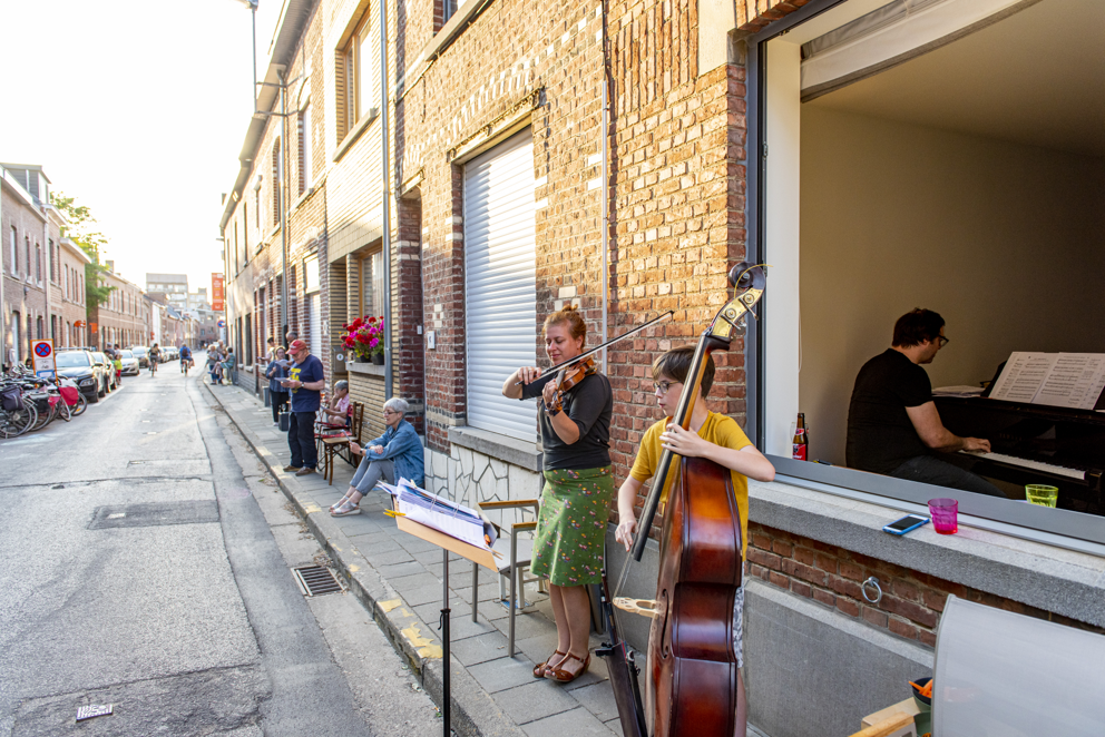 Leuvense buren zingen opnieuw vanuit hun kot op Dag van de Buren