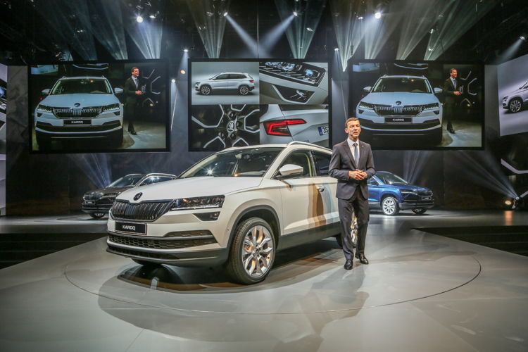 On 18 May 2017, Member of the Board of Management for Sales and Marketing Werner Eichhorn presented the new ŠKODA KAROQ compact SUV.