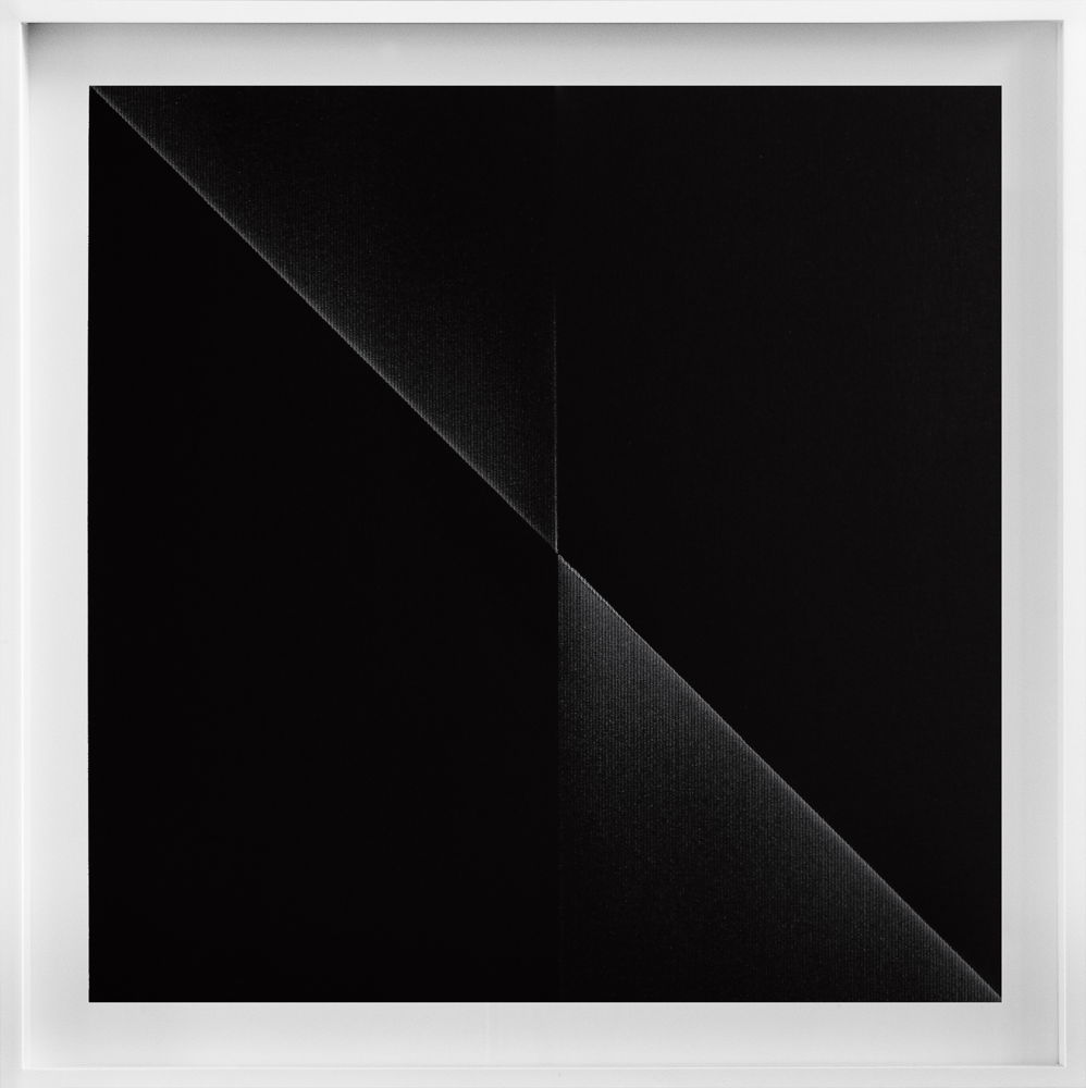 Keisuke Matsuura, Jiba-kr1, 2011. Magnet, acrylic, iron turnings on canvas.