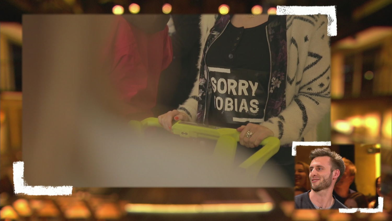 2. "Boertige bitch": Erika Van Tielen steekt voor aan de kassa
Sorry voor alles (c) VRT