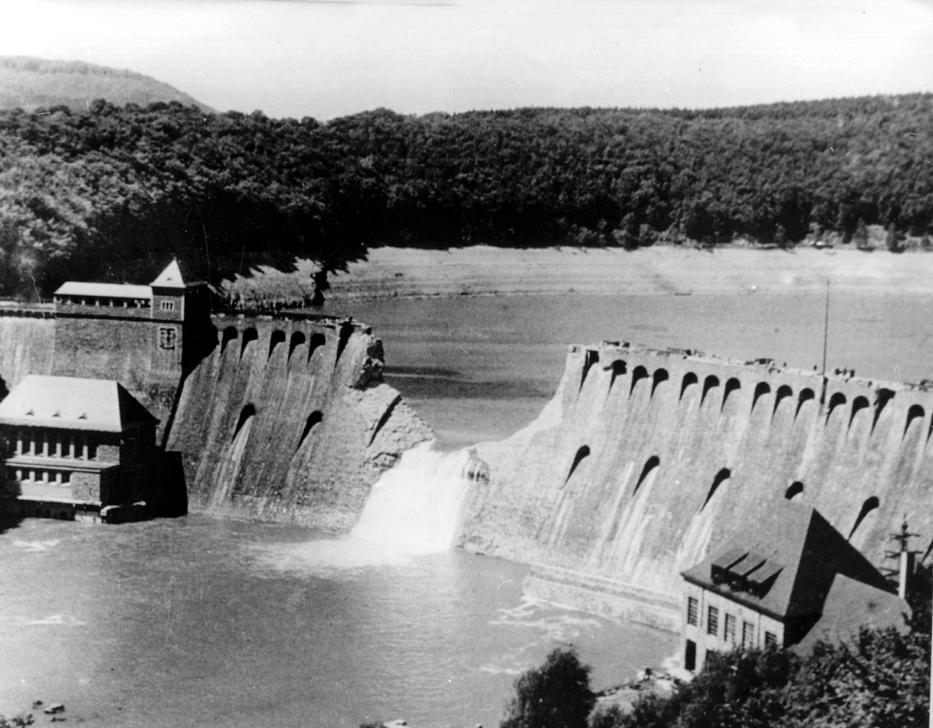 AKG2595783 Dam Duster Raid ©akg-images / picture-alliance / dpa