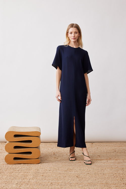 Mardi editions - SS23 - Robe Heloise Crepe de laine Bleu marine (320€) (1)