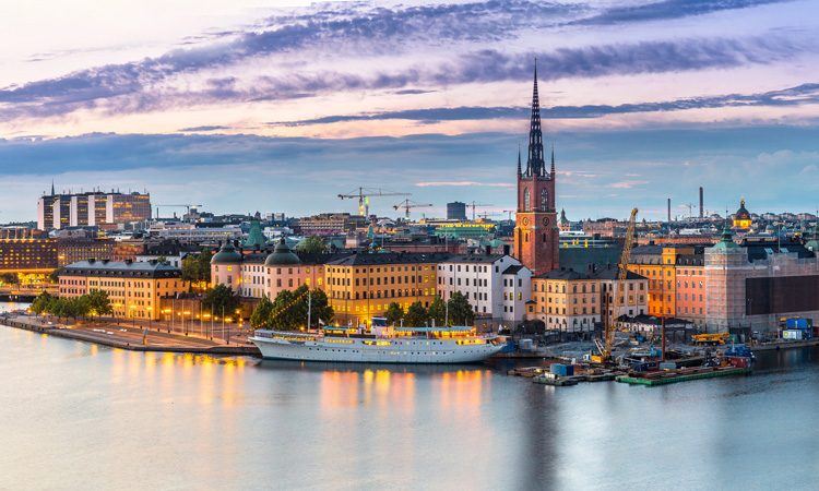 Vianova samarbetar med Voi för att förbättra Stockholms mikromobilitetsnätverk