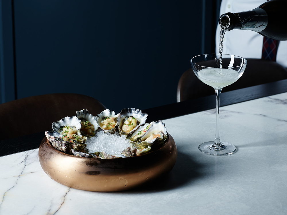 Oysters mignonette sauce_The Douglas Club_Photo credit Kristoffer Paulsen