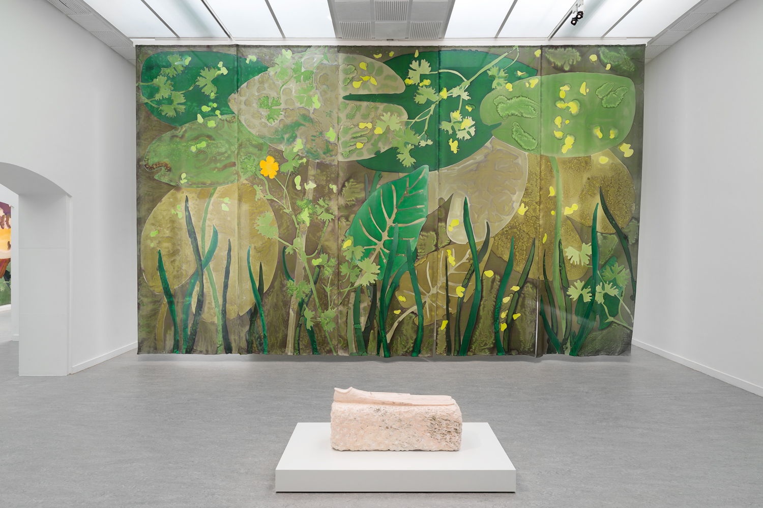 Daniel Dewar & Grégory Gicquel, Installation view The Wet Wing at Z33, Hasselt. Foreground: Flipper, 2022. Background: Silk painting with common water-crowfoot, water lilies and duckweed, 2025. Commissioned by Z33. Courtesy the artists. Photo: Lola Pertsowsky