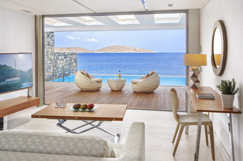 Premium Waterfront Junior Suite with Private Pool Premium Waterfront Junior Suite with Private Pool