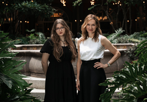 Four Seasons Mexico City promotes artistic talent by collaborating with Dahlia SL founded by Dahlia and Belinda Labatte, important gallerists of the emerging art scene