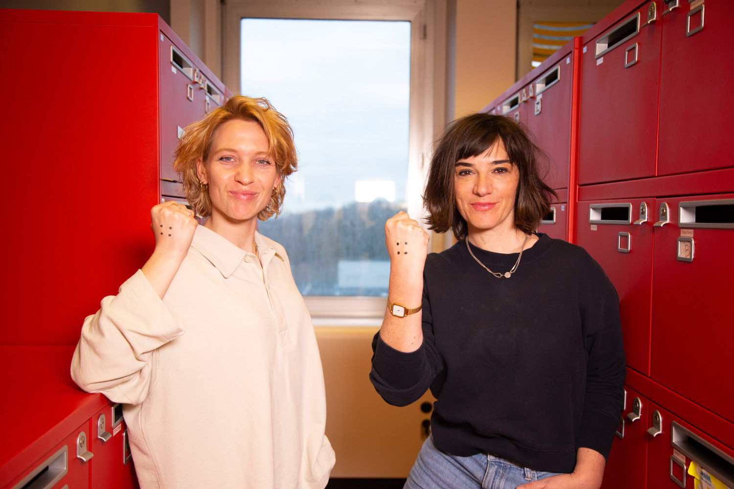 Dorianne Aussems en Karolien Debecker © VRT
