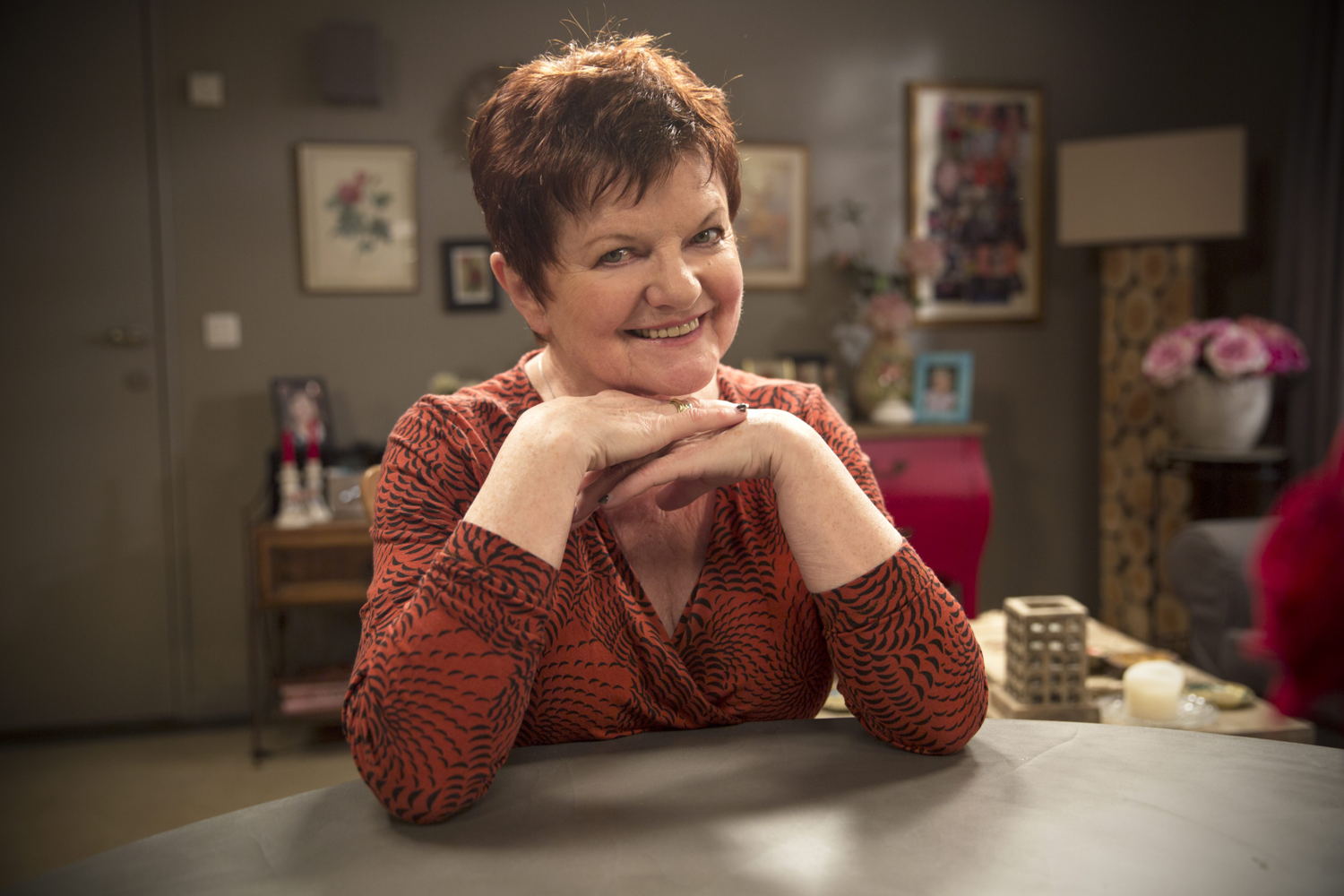 Actrice Janine Bischops, Jenny in THUIS (c) VRT