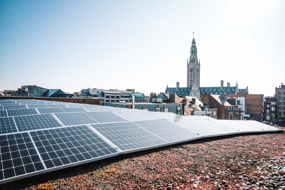 Zonnepanelen op tien publieke gebouwen dankzij Leuvenaars