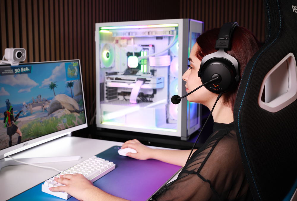 PIC_MMX300PRO_24-06_Gaming-PC_v2